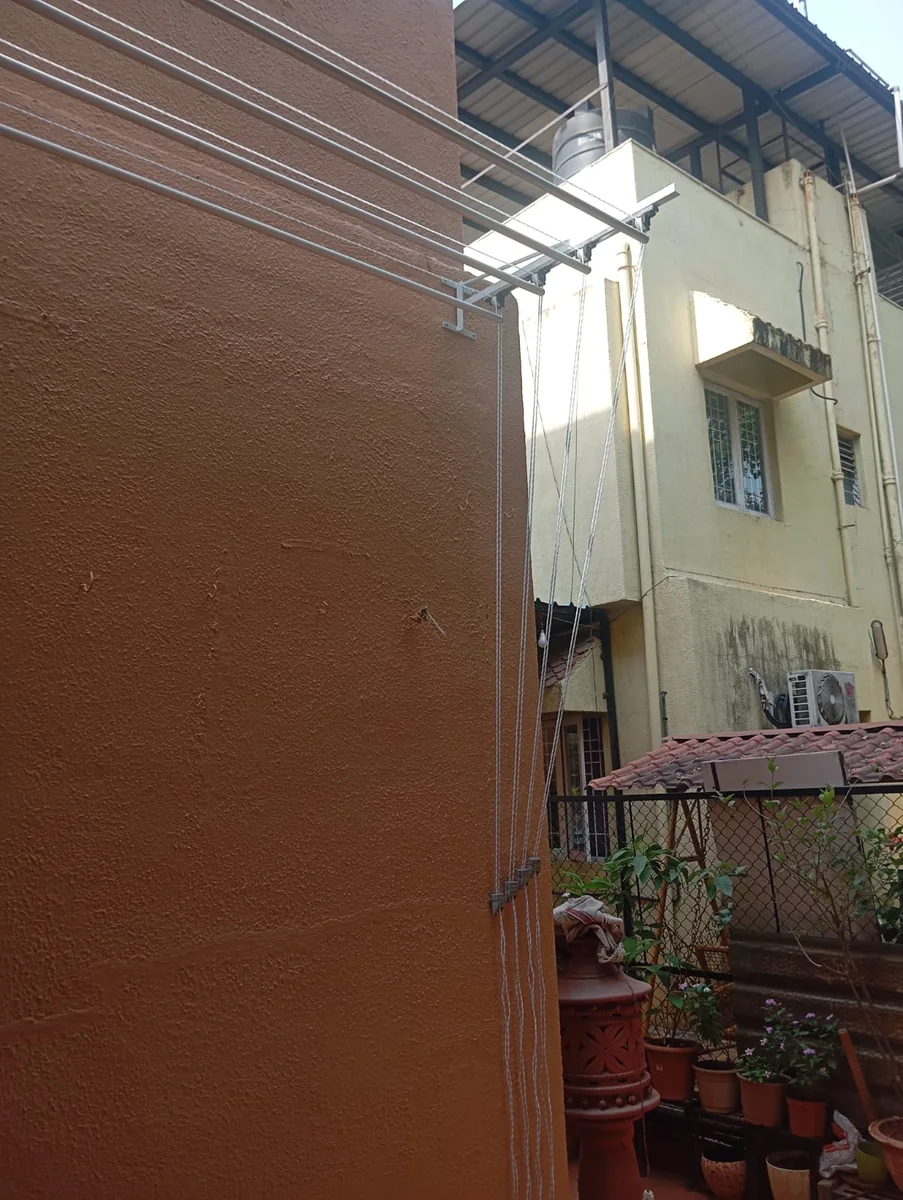 Full view of outdoor aluminium drying hanger installation